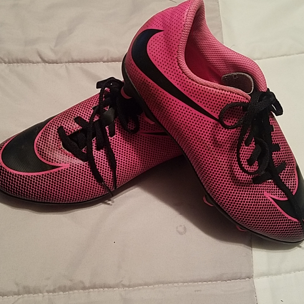 Soccer cleets